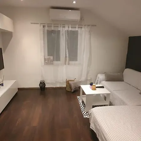 Apartment Beautiful Two Bedroom Apartment With A Large Balcony - City And Sea View! Zadar