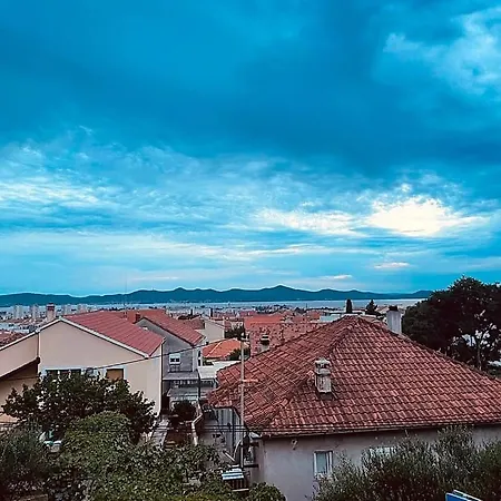 Apartment Beautiful Two Bedroom Apartment With A Large Balcony - City And Sea View! *